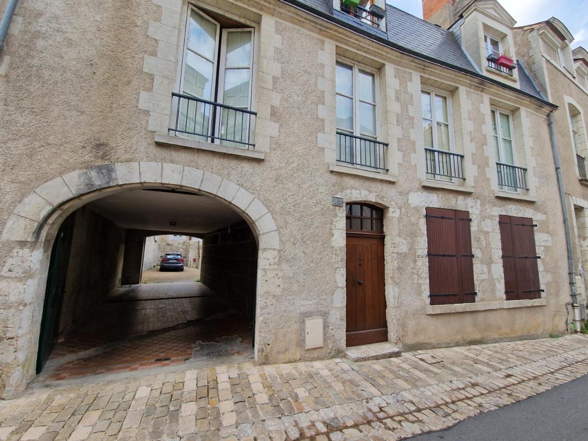 Le Saint Jean Et Son Parking Privee Leilighet Blois Eksteriør bilde